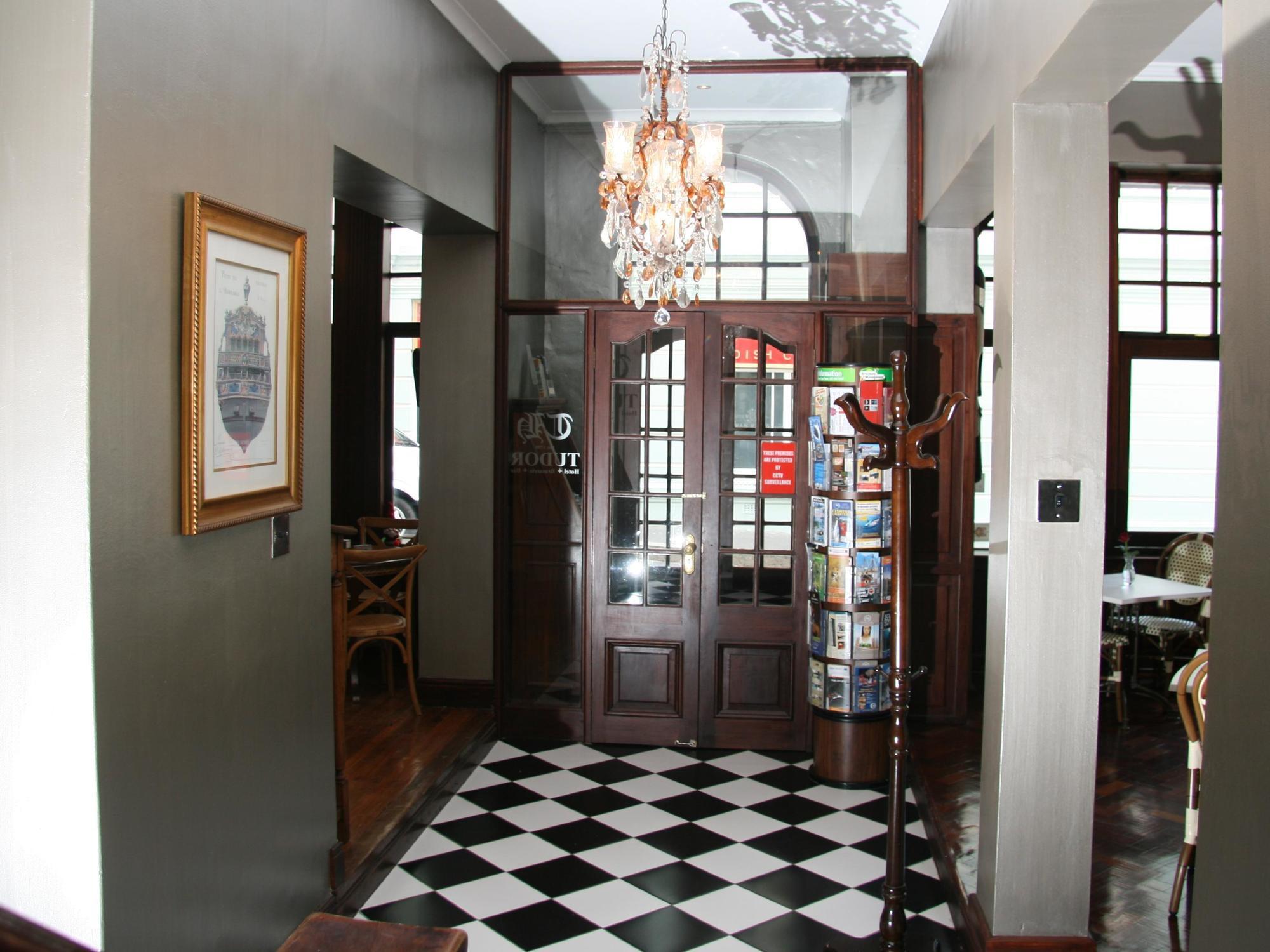 Tudor Hotel Cape Town Exterior photo