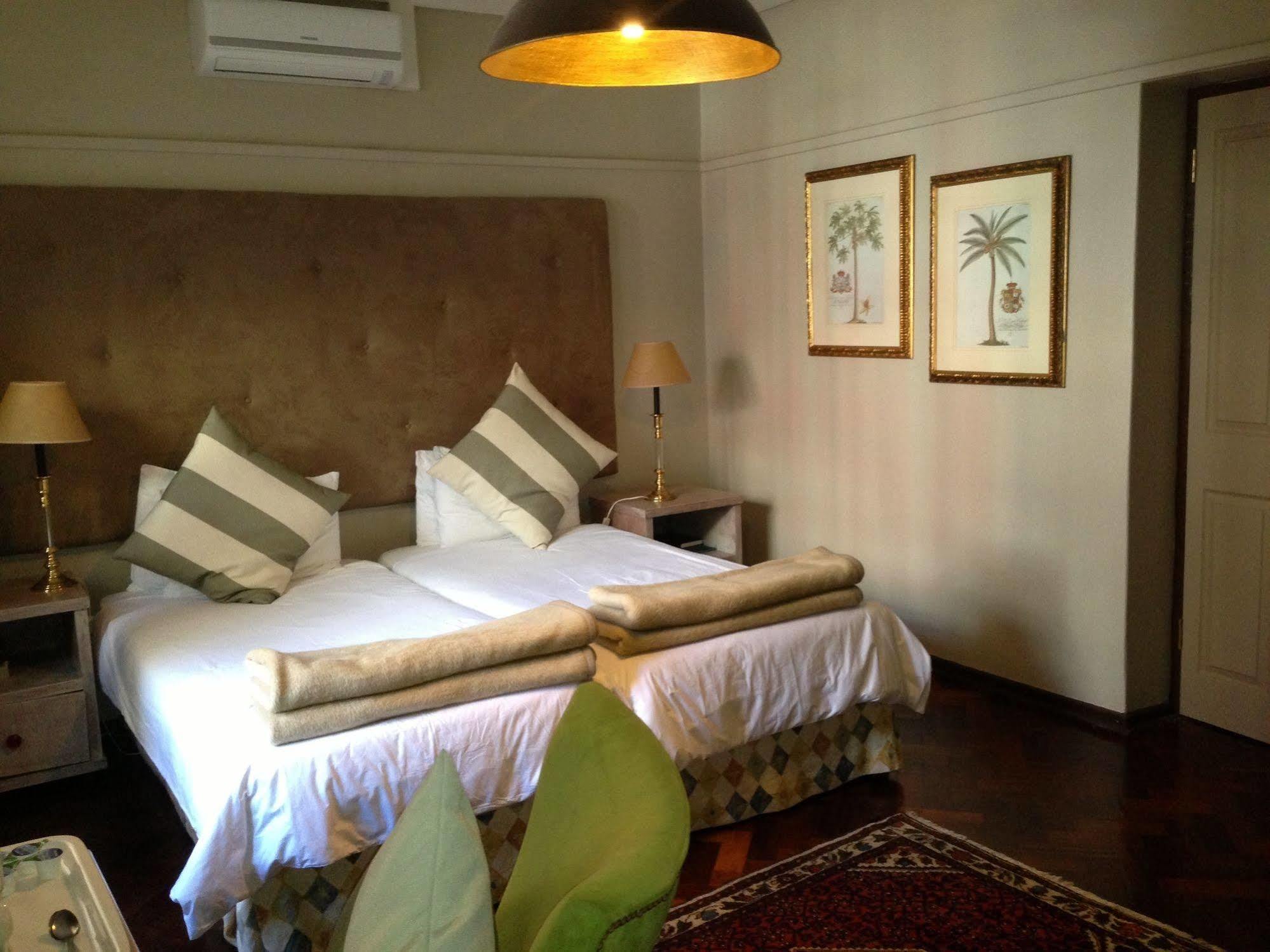 Tudor Hotel Cape Town Exterior photo
