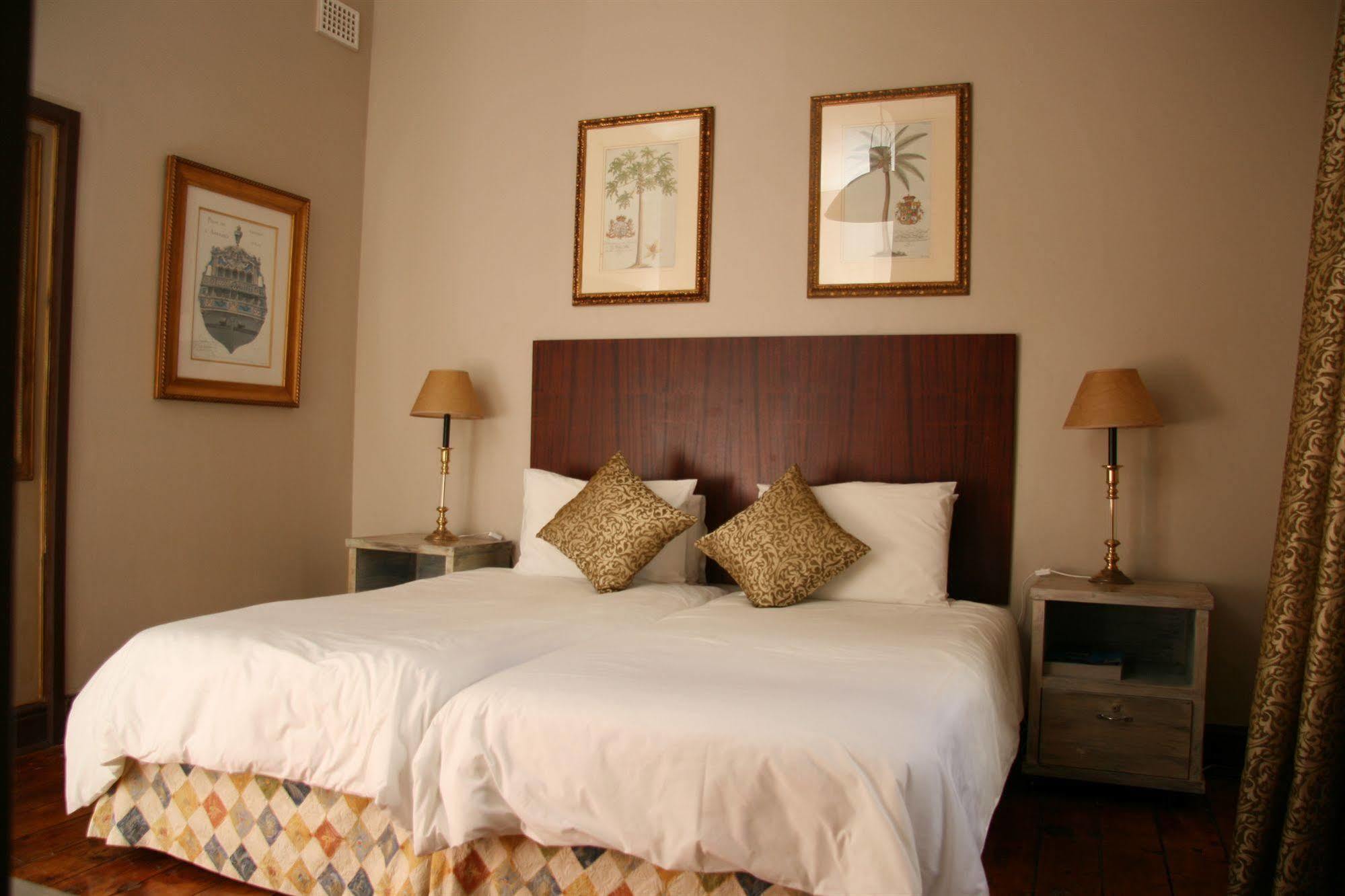 Tudor Hotel Cape Town Exterior photo