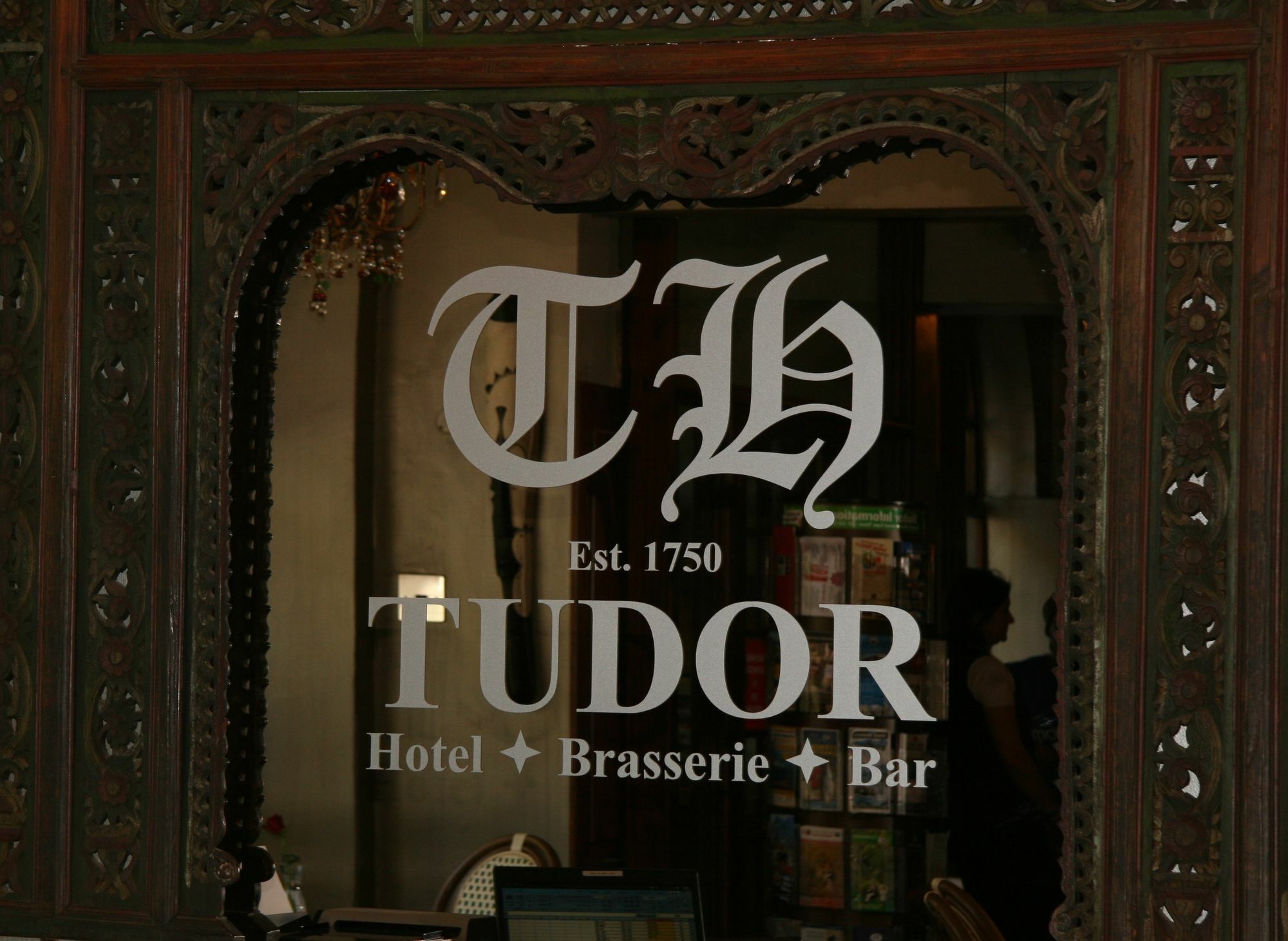 Tudor Hotel Cape Town Exterior photo